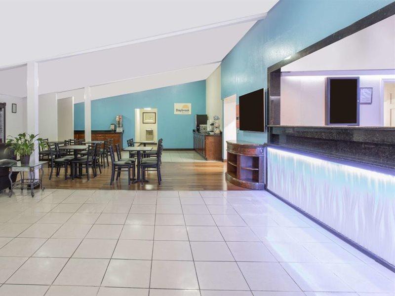 Days Inn By Wyndham Virginia Beach Town Center Zewnętrze zdjęcie