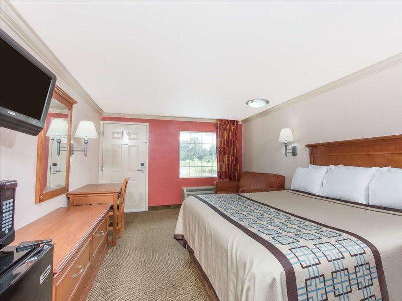 Days Inn By Wyndham Virginia Beach Town Center Zewnętrze zdjęcie